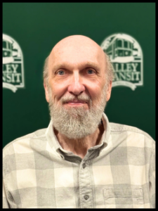 Head shot of Steve Moss